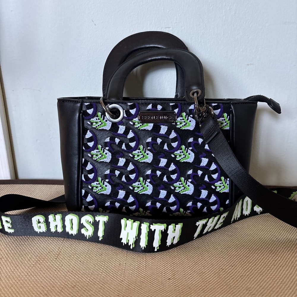 Beetlejuice Sandworm Allover Print‎ GITD Crossbody Bag Excellent